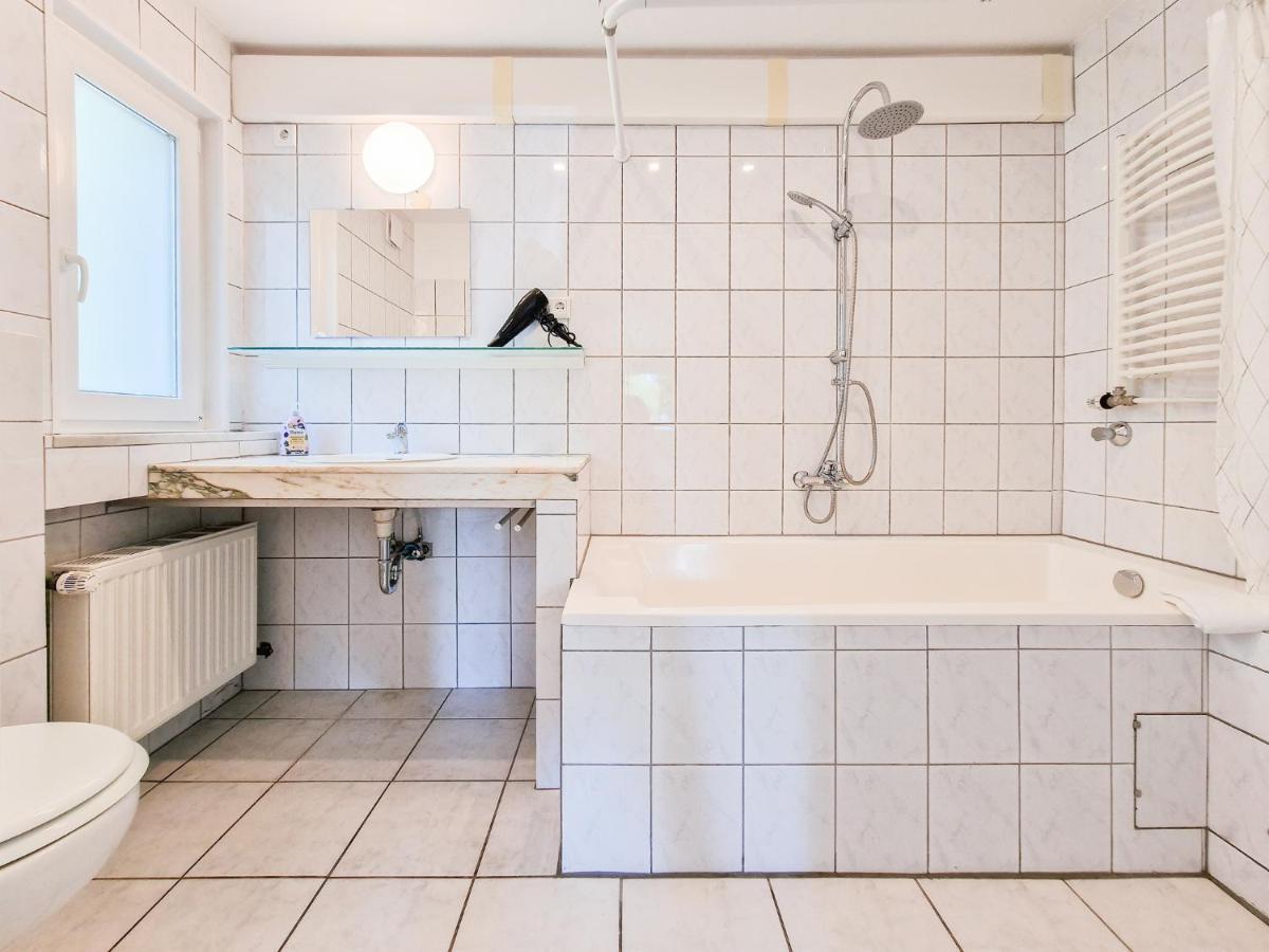 Raj Living - 3 Room Apartments With Garden - 20 Min Messe Dus & Airport Dus Meerbusch Exterior foto